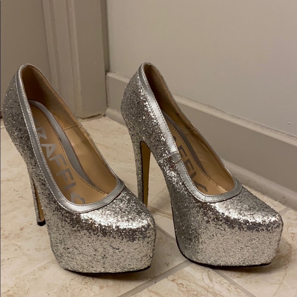 Sequin platform heels! Size 7